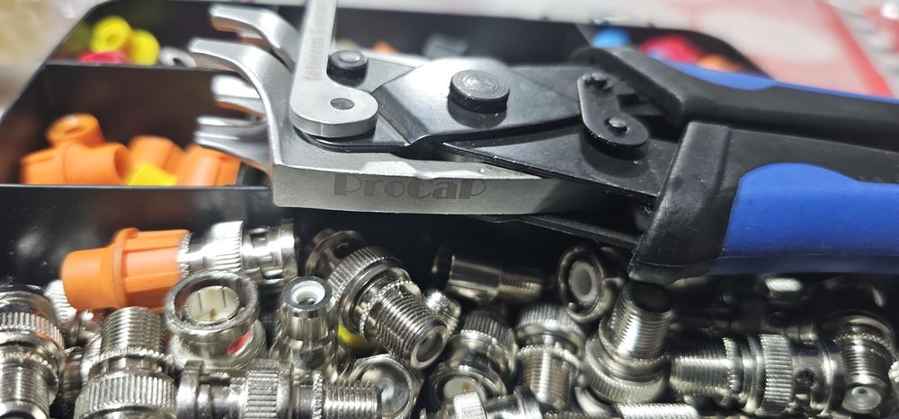 Vand cleste sertizare conectori f,bnc,rca