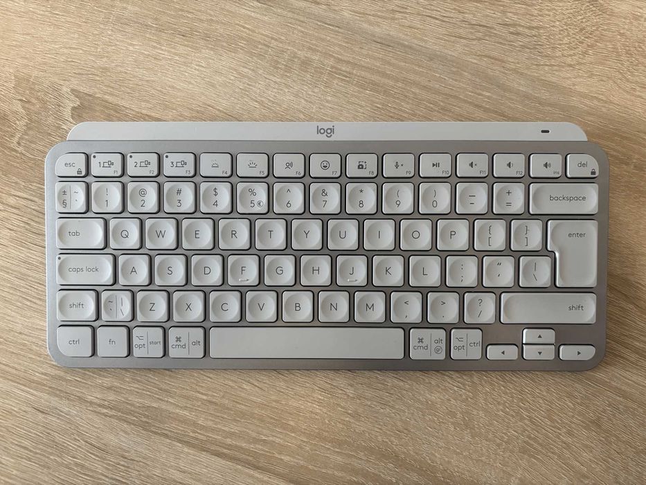 Tastatură Logitech MX Keys Mini iluminată, wireless / Bluetooth