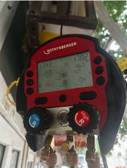 Manifold digital ROCOOL 600 Rothenberger  -1 - 60 bar, 4 x 1/4" SAE, Red Box, Dataviewer + valiza transport