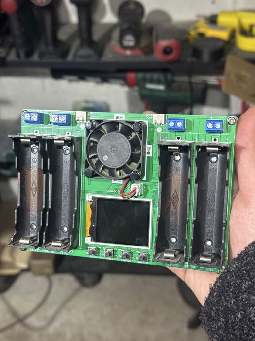 Tester Capacitate 18650