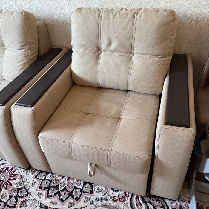 Продам диван с креслом