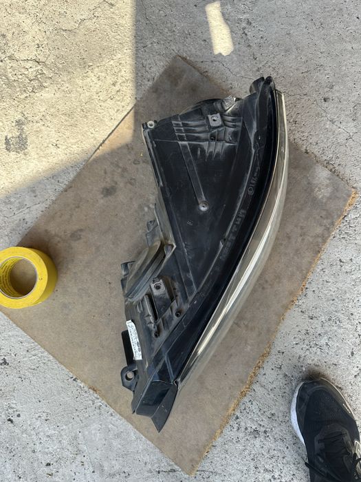 VW Tiguan ляв фар Bi-Xenon Оем