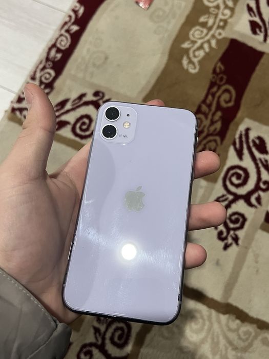Продам iPhone 11