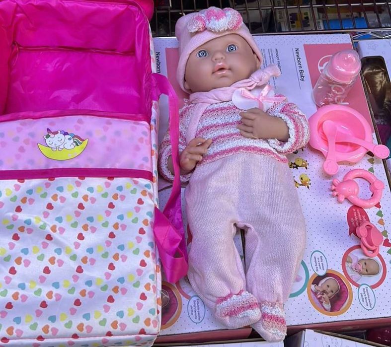 Кукла бебе с пълен комплект–Шише, пижама,легълце и аксесоари - 42 см.