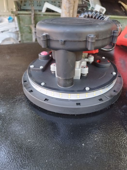 Шлайф машина за стени и тавани.