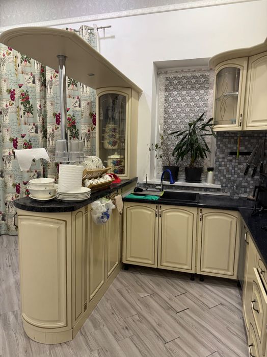 Кухонный гарнтитур б/у с техникой