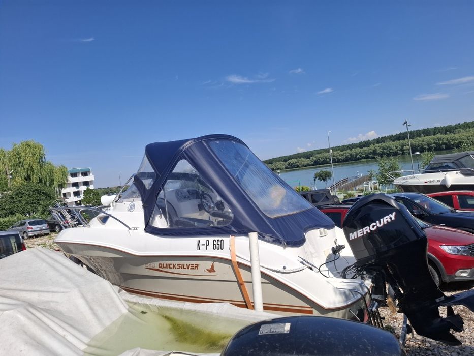 Barca Quicksilver 540 Motor Mercury 115 cp 4 Stroke