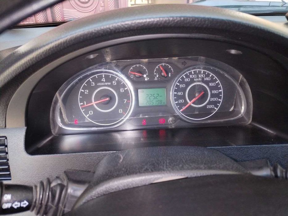 Gentra avtomobil sotiladi