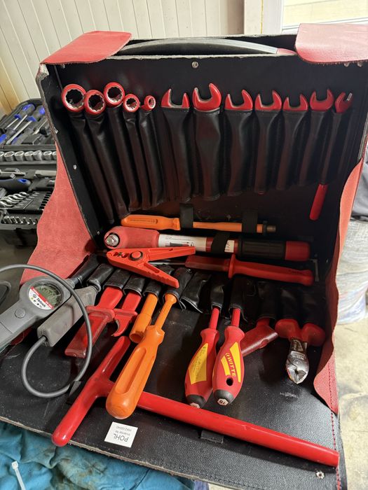 Trusa de scule electrician izolata 1000v noua / bsd