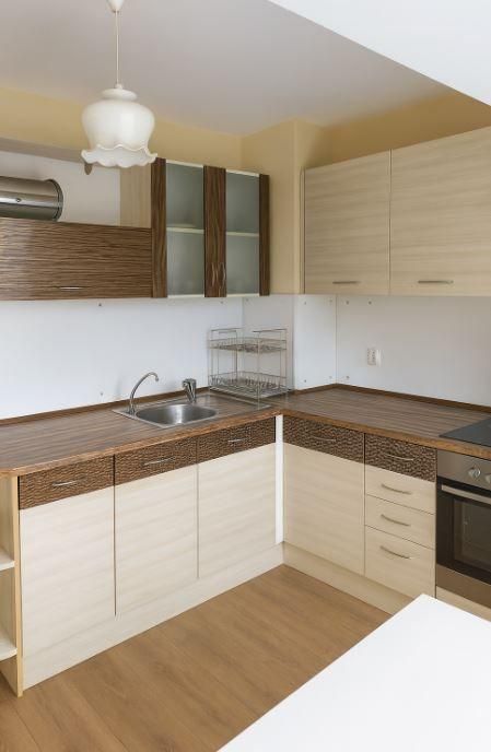 Дава се под наем Двустаен апартамент в Варна, Левски - 65 кв.м за 375 € - Снимка #1