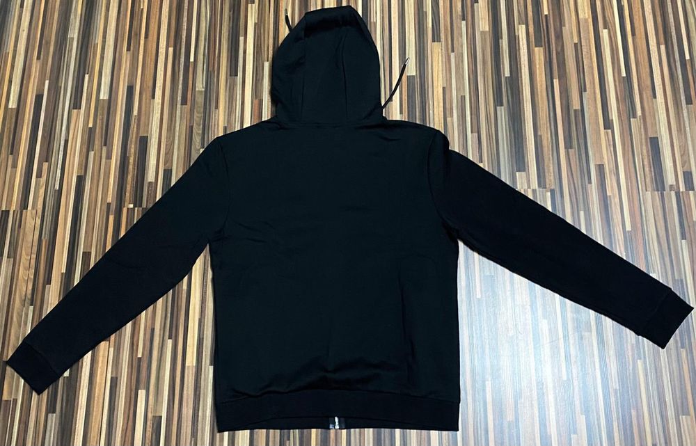 Vand compleu nou de bărbați Armani Exchange