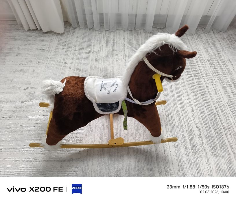 Продам лошадку детскую до 9лет