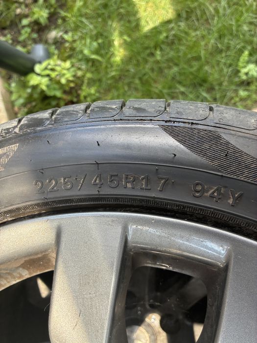 Se vind 4 roti cu cauciuri noi cu jante originale bmw