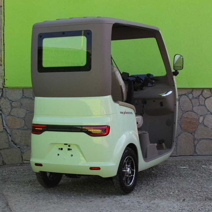 Триместна електрическа триколка Max Motors LUXURY BUS Green