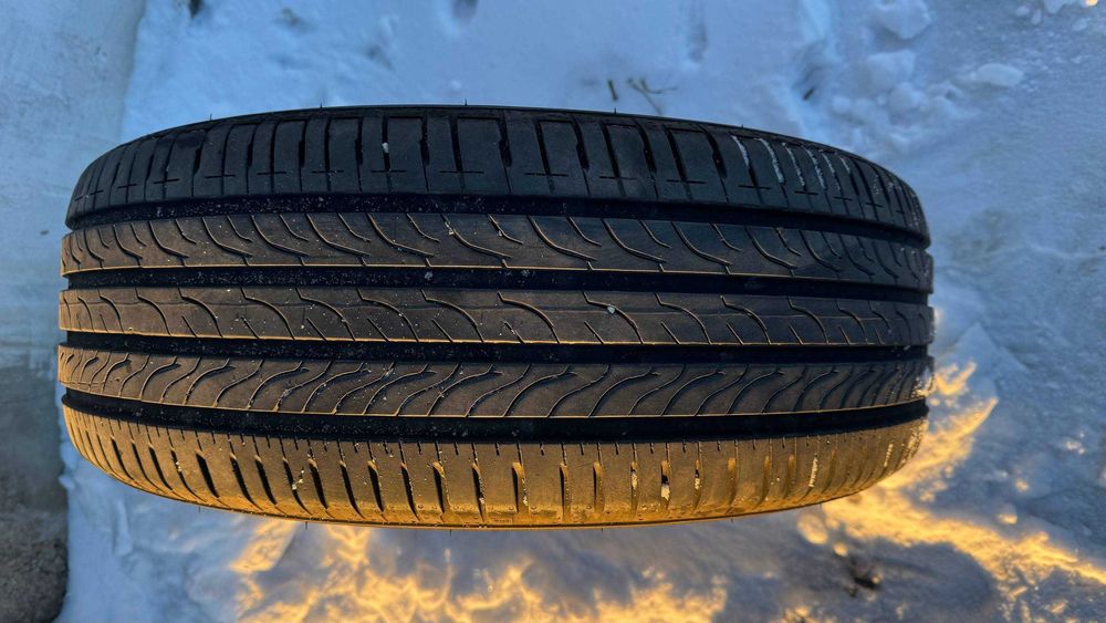 Продам комплект летних шин R18