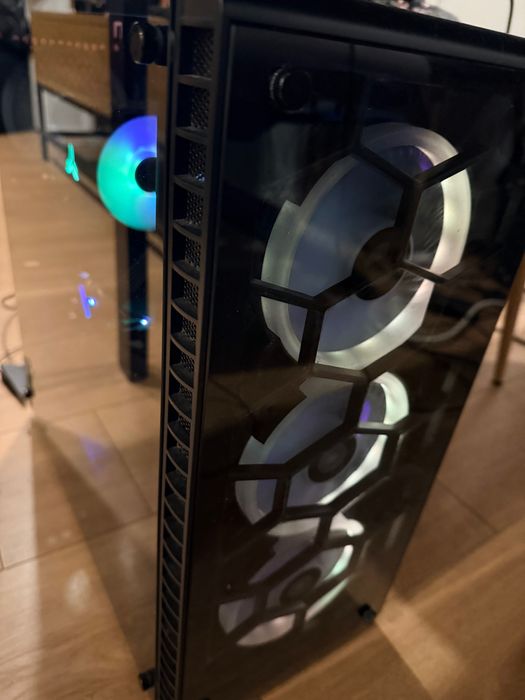 Геймърски компютър + Монитор | i5 10400F | RTX 2060