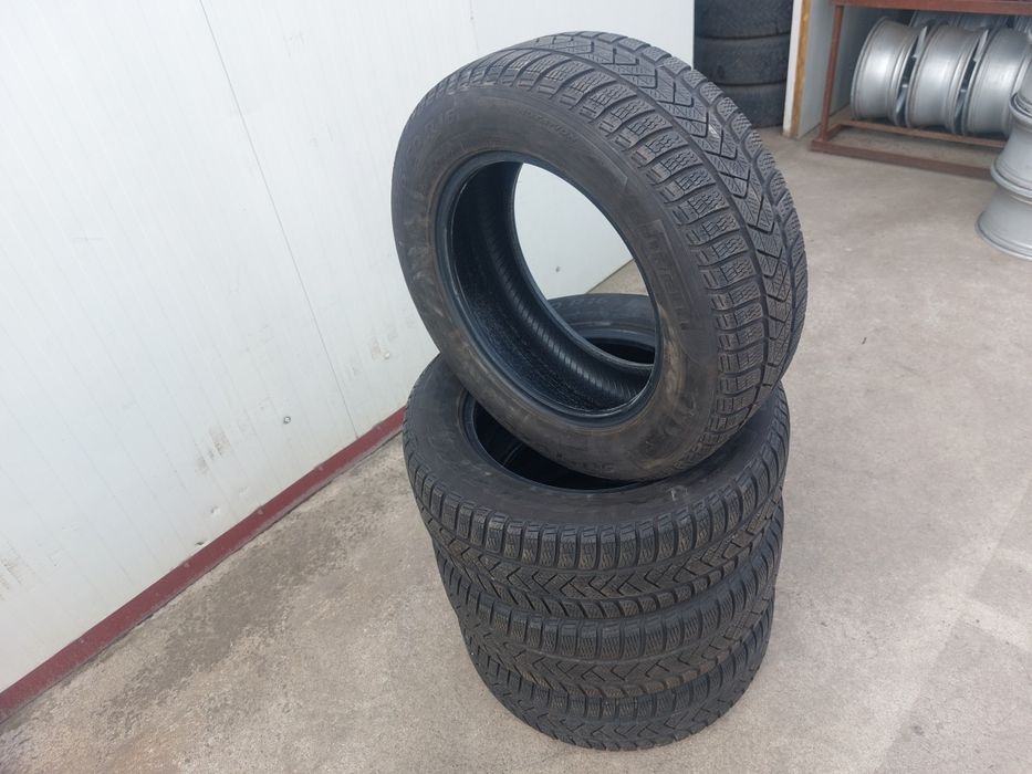135 lei bucata! Set anvelope M+S/IARNA 215 60 16 Pirelli