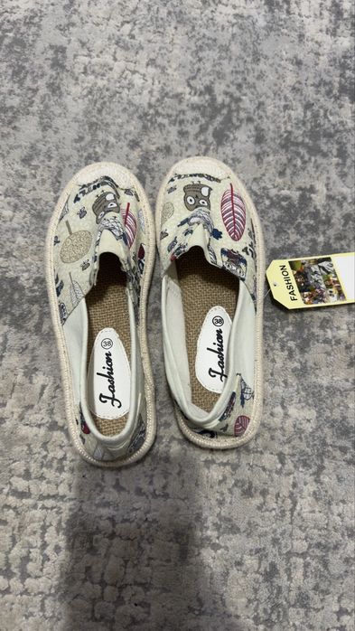 Продается кроссы adidas skechers 36 размер