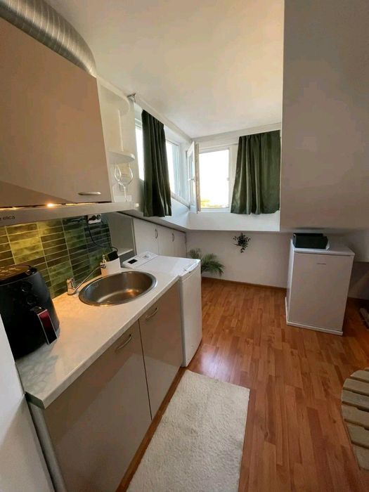 Дава се под наем Едностаен апартамент в Пловдив, Център - 40 кв.м за 350 € - Снимка #4