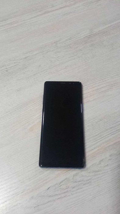Telefon samsung not 8 sotiladi