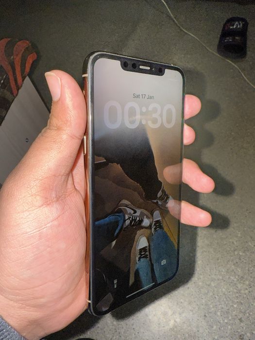 I phone 11 pro max 512 GB