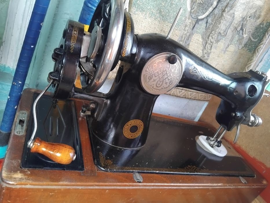 Швейная машинка ...