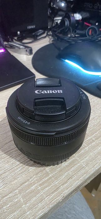 Obiectiv Canon EF 50mm f/1.8