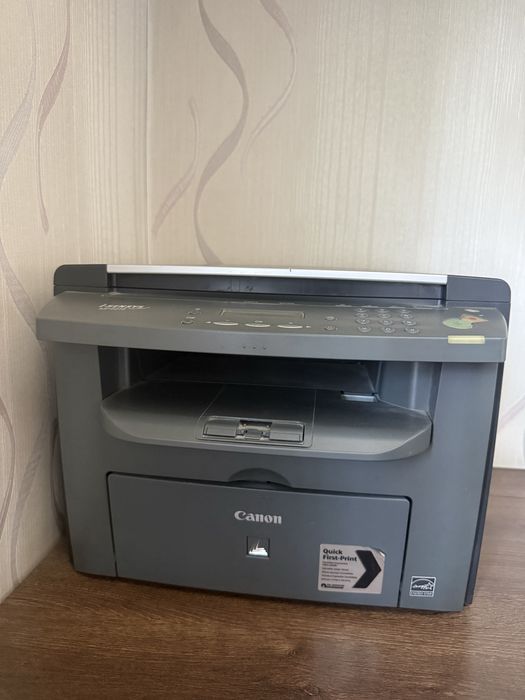 Продается принтер сканер копия 3в1  canon mf4018