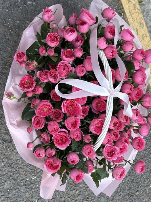 корзина с розами