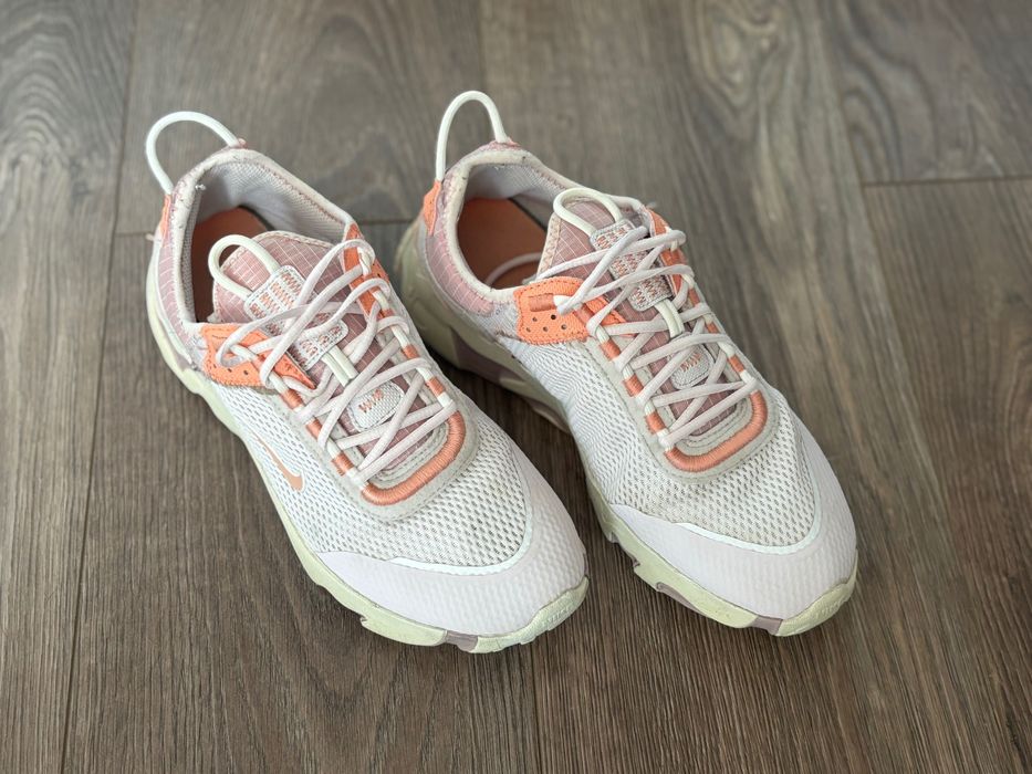 Nike React Live дамски маратонки