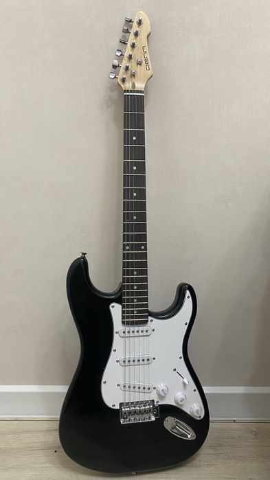 Электрогитара denn