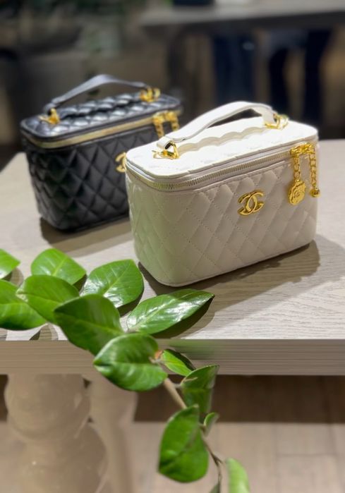 Сумочка бочонок. В черном и белом цвете.