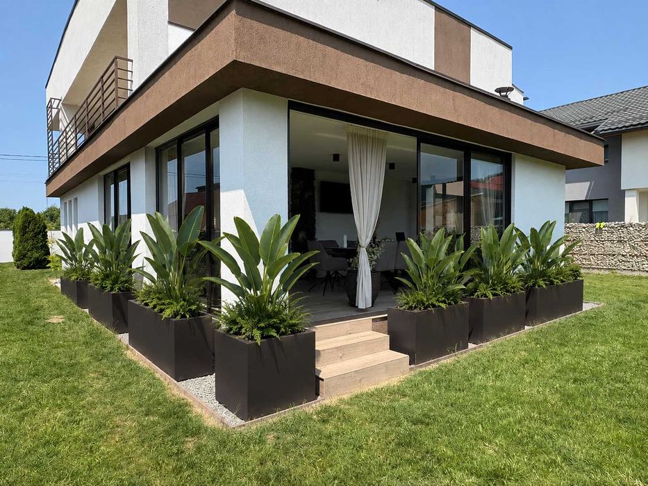 Jardiniere si ghivece premium din fibra de sticla-productie la comanda