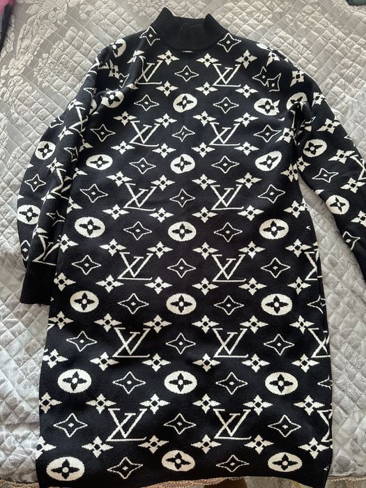 Продам женские вещи