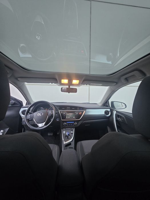 Toyota Auris Hybrid 2015 xenon navi Trapa clima Camera Import Olanda