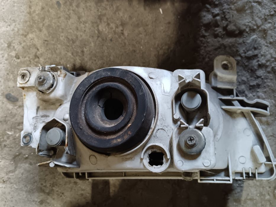 Продам фары передние