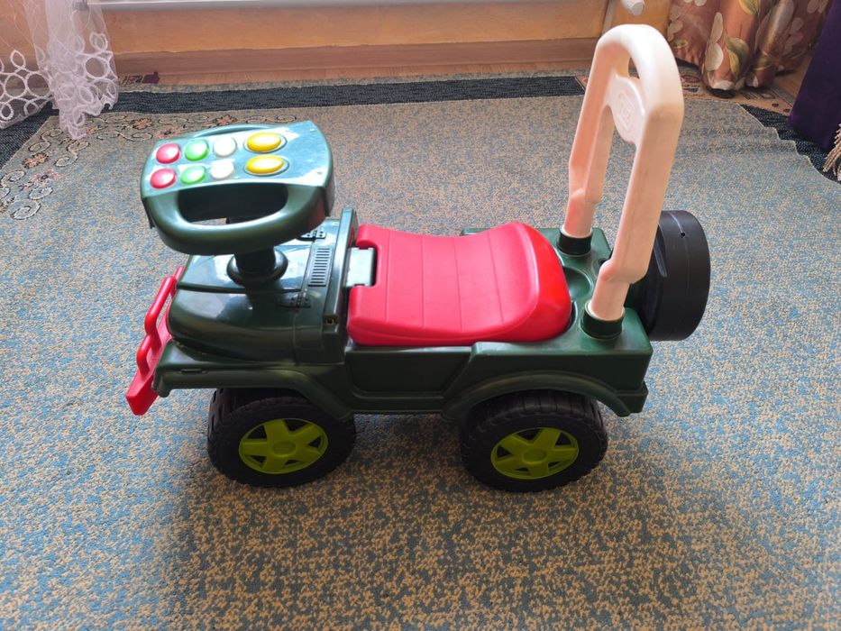 Продается детский толокар в хорошем состоянии б/у цена 5000 тенге