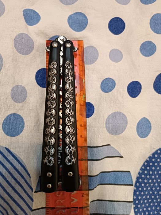 Игрушечный нож бабочка