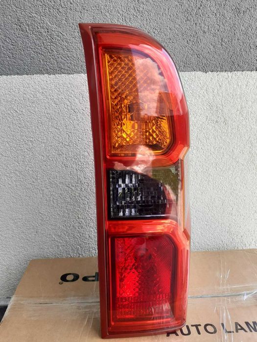 Lampa spate stop semnalizare NISSAN PATROL Y61 GU4 (2005-2009)