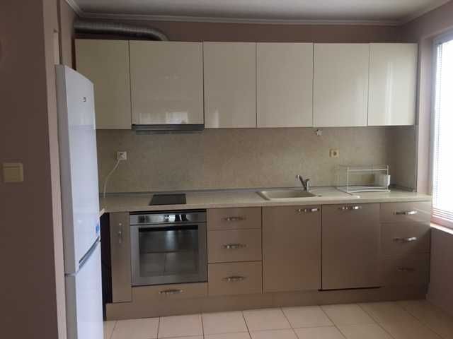 Дава се под наем Двустаен апартамент в Бургас, Славейков - 69 кв.м за 550 € - Снимка #2