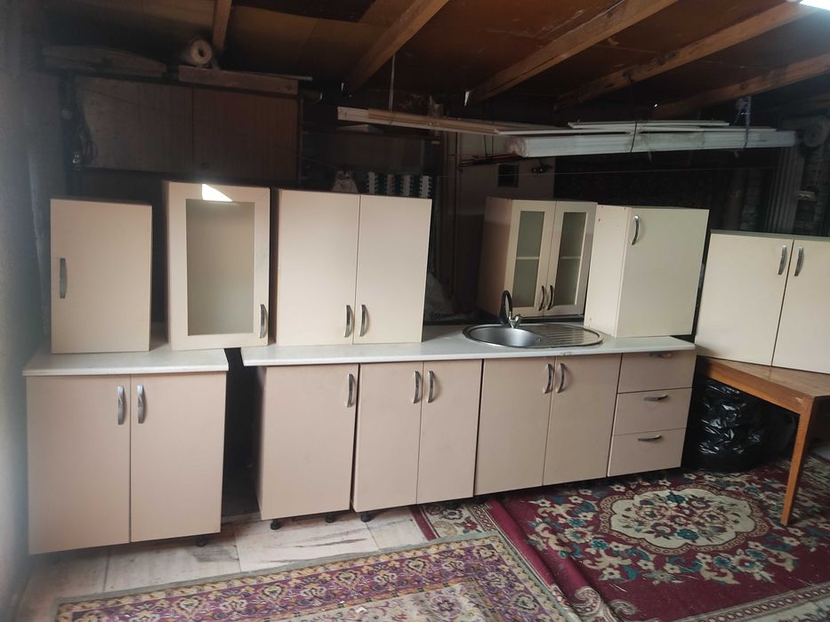 Кухонный гарнитур б/у.