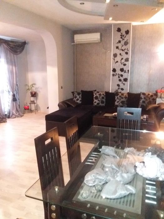 Продава се Тристаен апартамент в Велико Търново, Център - 90 кв.м за 1356 €/кв.м - Снимка #5