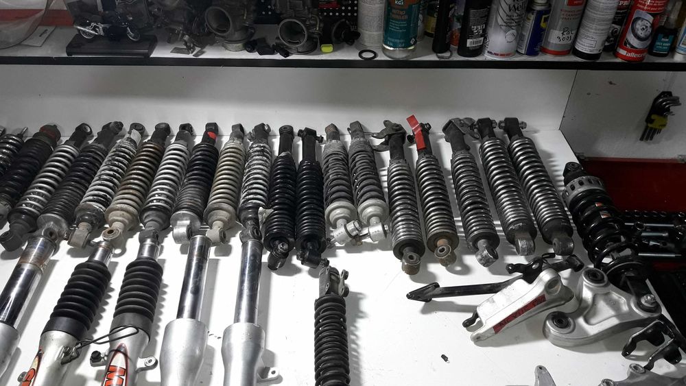 Piaggio Gilera Vespa Aprilia Derbi Peugeot Malaguti Скутери на части