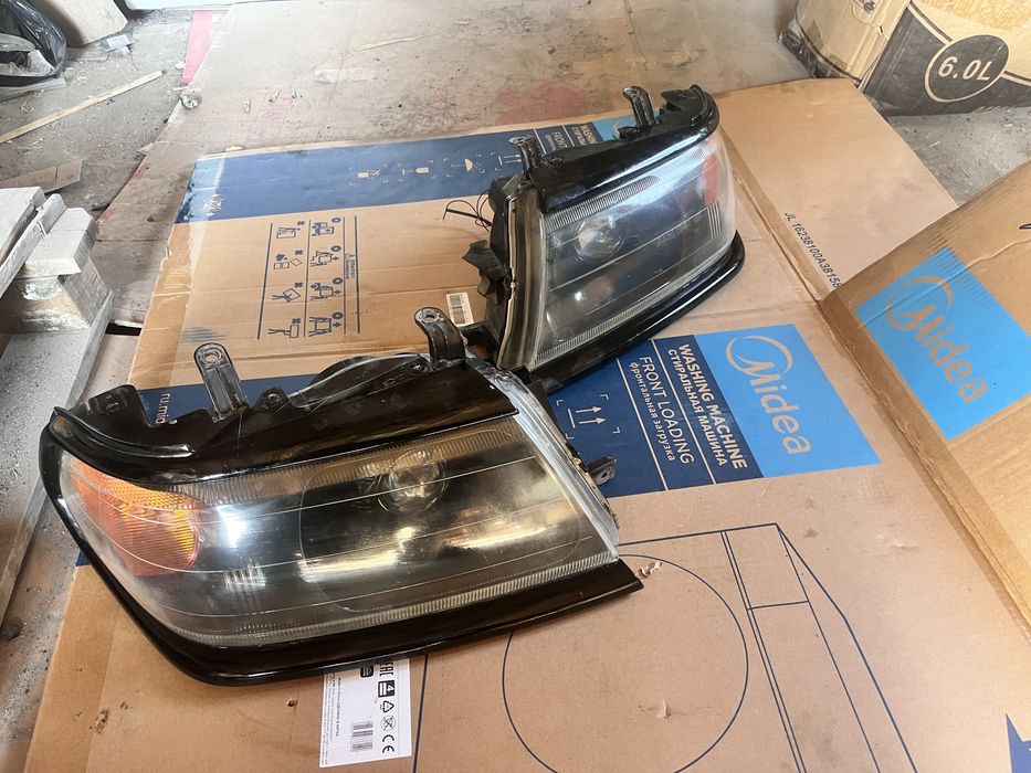 Фары Montero Pajero передние