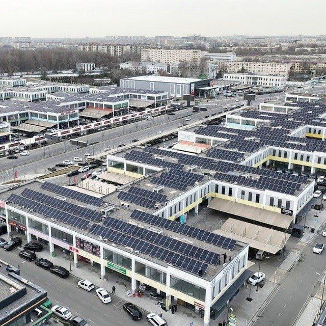 Quyosh panellari yuvish ustanofka qilish hizmatlari mavjud