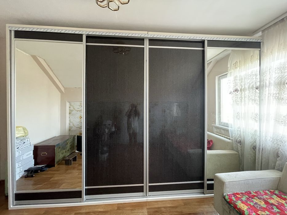 Шкаф-купе продаю