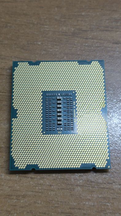 Процессор Intel Xeon E5 2650 v2