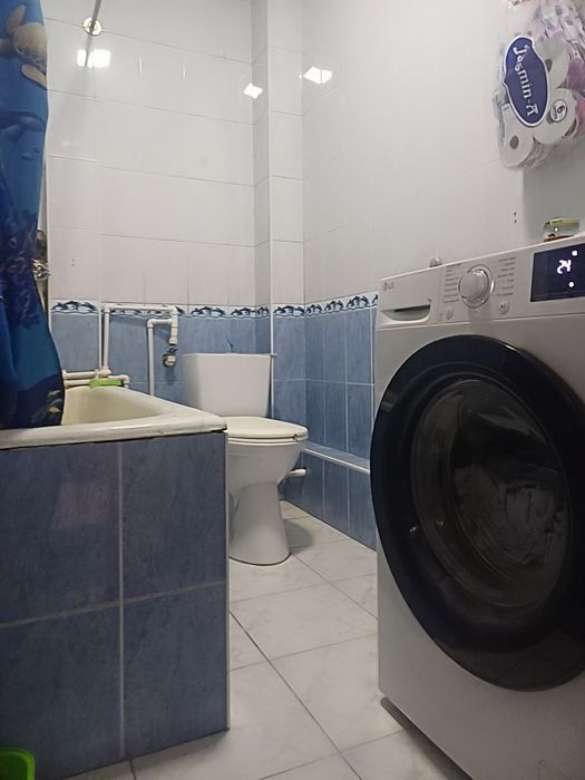 Свря 2 комнатная  квартира с двориком