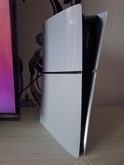 Playstation 5 Slim ,  PS5 , 1TB , 1 Controller