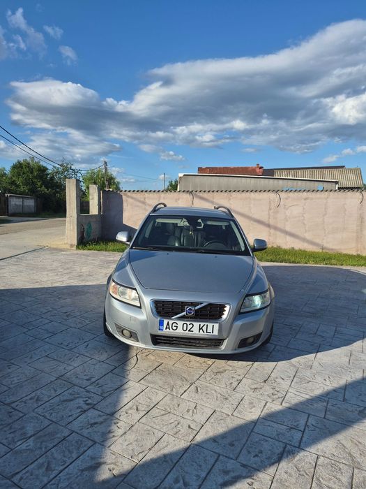 VOLVO V50